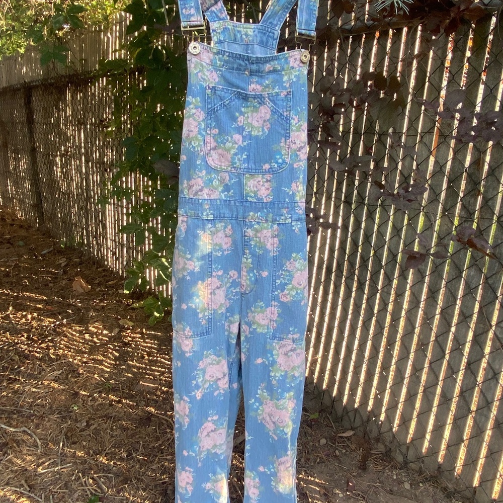🌸 April Cornell Floral Overalls – Size Small – NWT – $50 